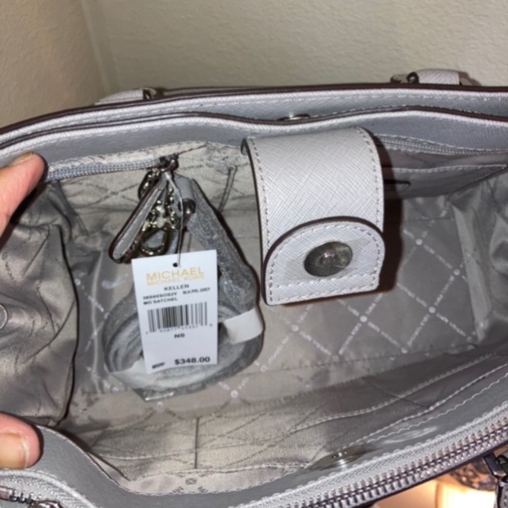 MICHAEL KORS 5PC SET - Picture 3 of 10
